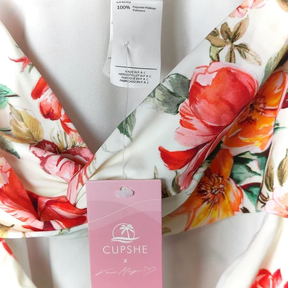 White & floral one-piece swimsuit by CUPSHE in size XL - Picture 8 of 16